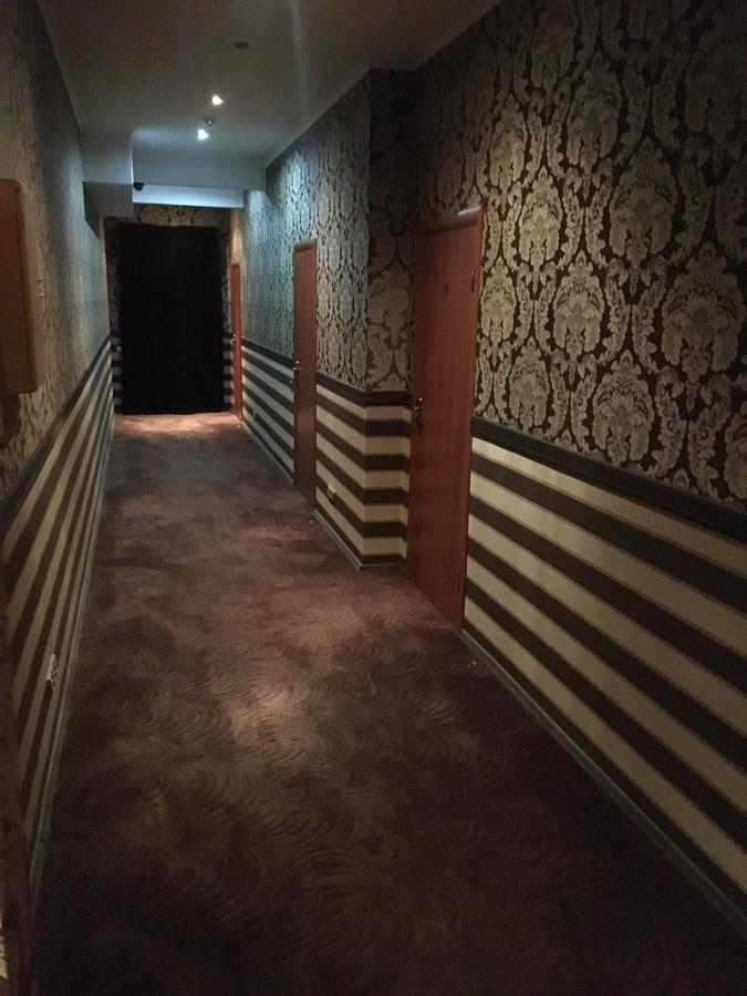 艾里尔酒店 日托米尔 外观 照片